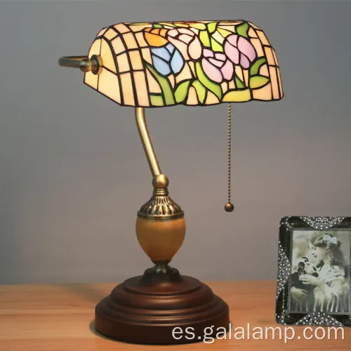 Luces bancarias europeas para el ambiente nostálgico